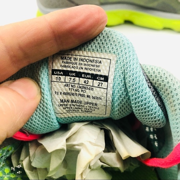 Under Armour Memory Running Shoes, 10 Women | Color:‎ Grey | Size: 10 - Picture 10 of 12